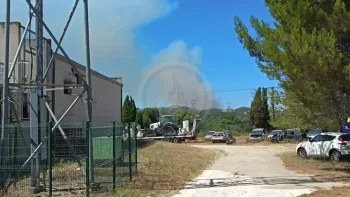 Incendie à Rochefort-du-Gard - Gard - 4 juillet 2026 - Feux de forêts et d'espaces naturels