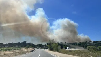 Incendie à Rochefort-du-Gard - Gard - 4 juillet 2026 - Feux de forêts et d'espaces naturels