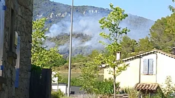 Incendie à La Penne-sur-l'Ouvèze - Drôme - 5 juillet 2026 - Feux de forêts et d'espaces naturels