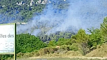 Incendie à La Penne-sur-l'Ouvèze - Drôme - 5 juillet 2026 - Feux de forêts et d'espaces naturels