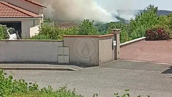 Incendie à Sainte-Colombe-sur-Gand - Loire - 27 juin 2026 - Feux de forêts et d'espaces naturels