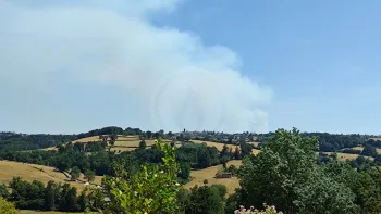 Incendie à Sainte-Colombe-sur-Gand - Loire - 27 juin 2026 - Feux de forêts et d'espaces naturels