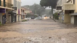Incendie à Inondations meurtrières dans le Var : trois morts et deux disparus : le feu est éteint