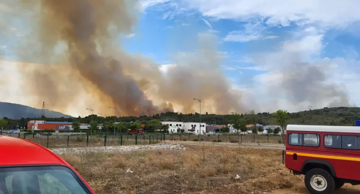 Feu dans l'Aude à Montredon-des-Corbières